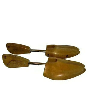 ROCHESTER SHOE TREE CO. 1‎ Pair Of Split Toe Wooden Shoe Keepers Vintage #5